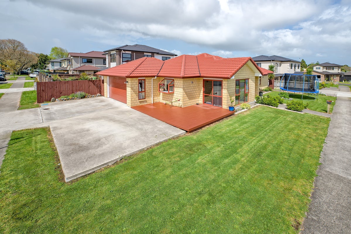 2 Hansen Place, Takanini, Auckland - Carousel 2