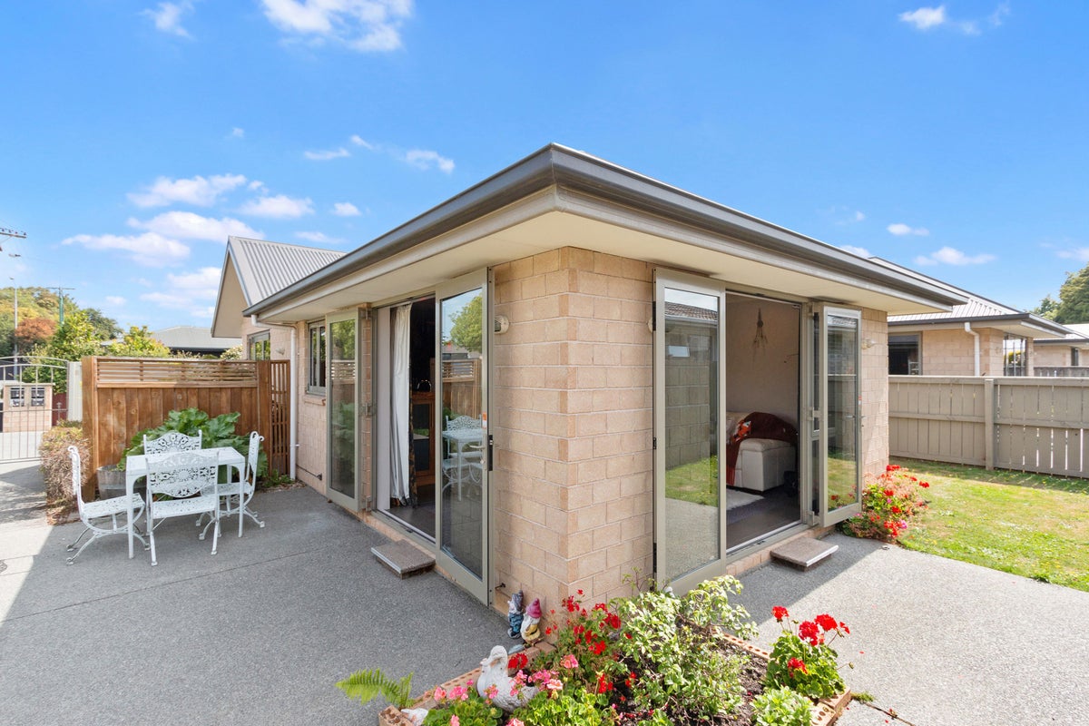 1/9 Sails Street, Papanui, Christchurch - Carousel 1