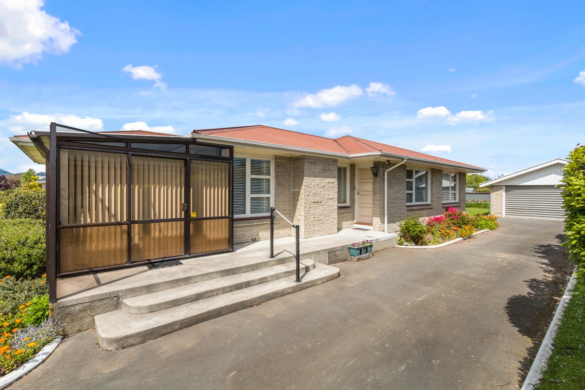 148 Warren Crescent, Hillmorton, Christchurch - Carousel 2