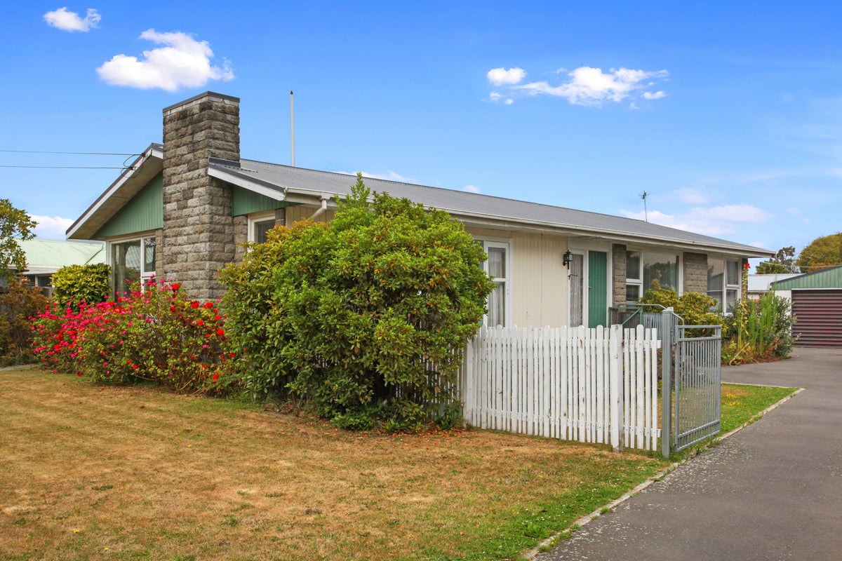 360 Linwood Avenue, Bromley, Christchurch - Carousel 1