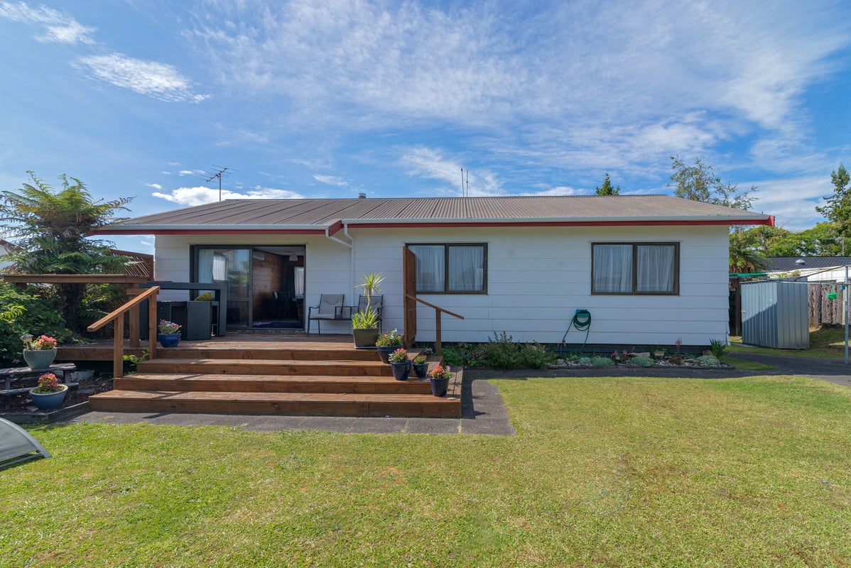 15A Ngahu Street, Fairy Springs, Rotorua - Carousel 2