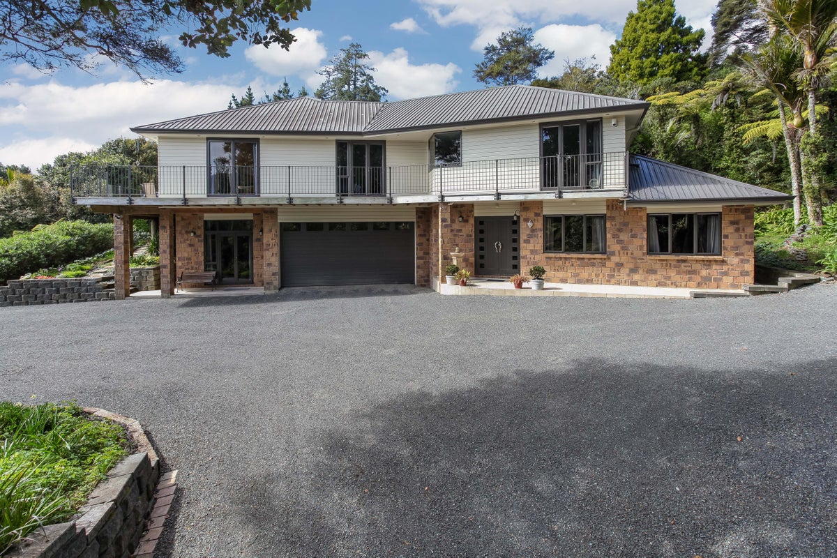 400 Ponga Road, Papakura - Carousel 1