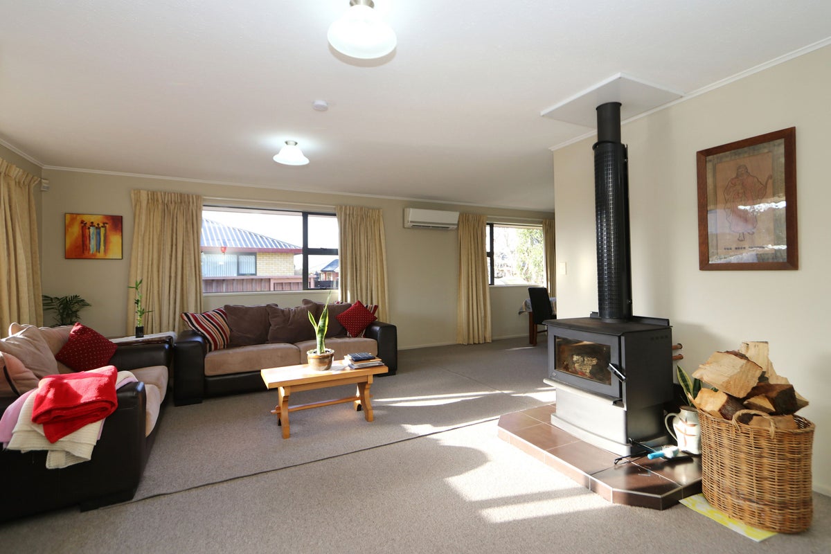 126 Kildare Drive, Waikiwi, Invercargill - Carousel 2