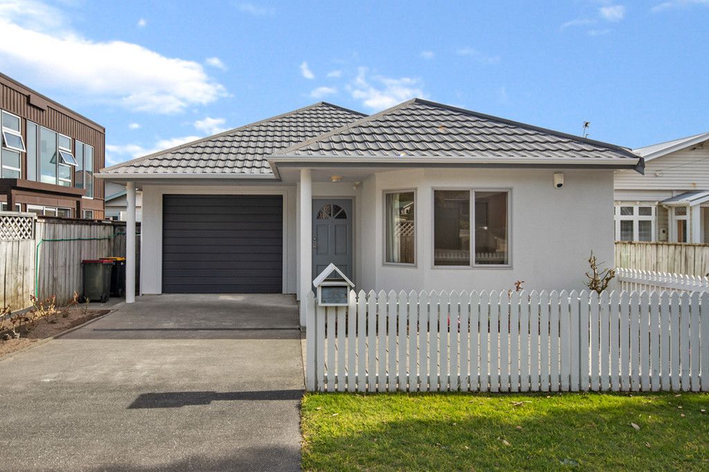 75 Ira Street, Miramar, Wellington - Carousel 1