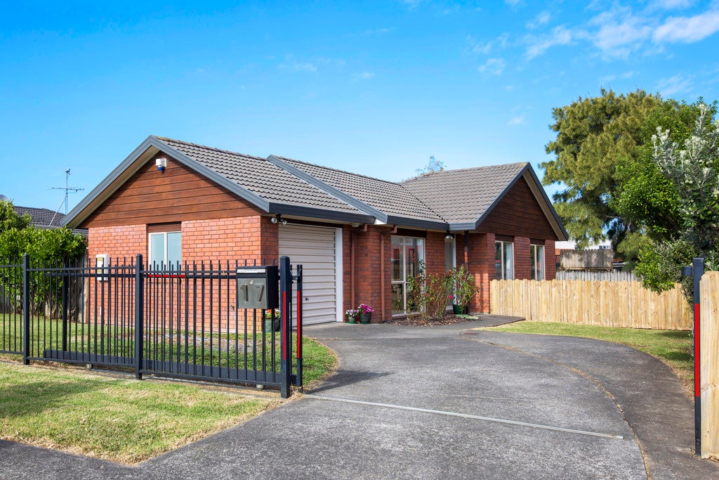 17 Dulwich Place, Burswood, Auckland - Carousel 1