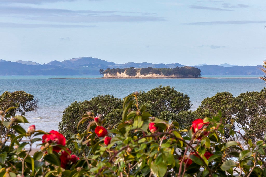 2/101 Selwyn Road, Howick, Auckland - Carousel 2