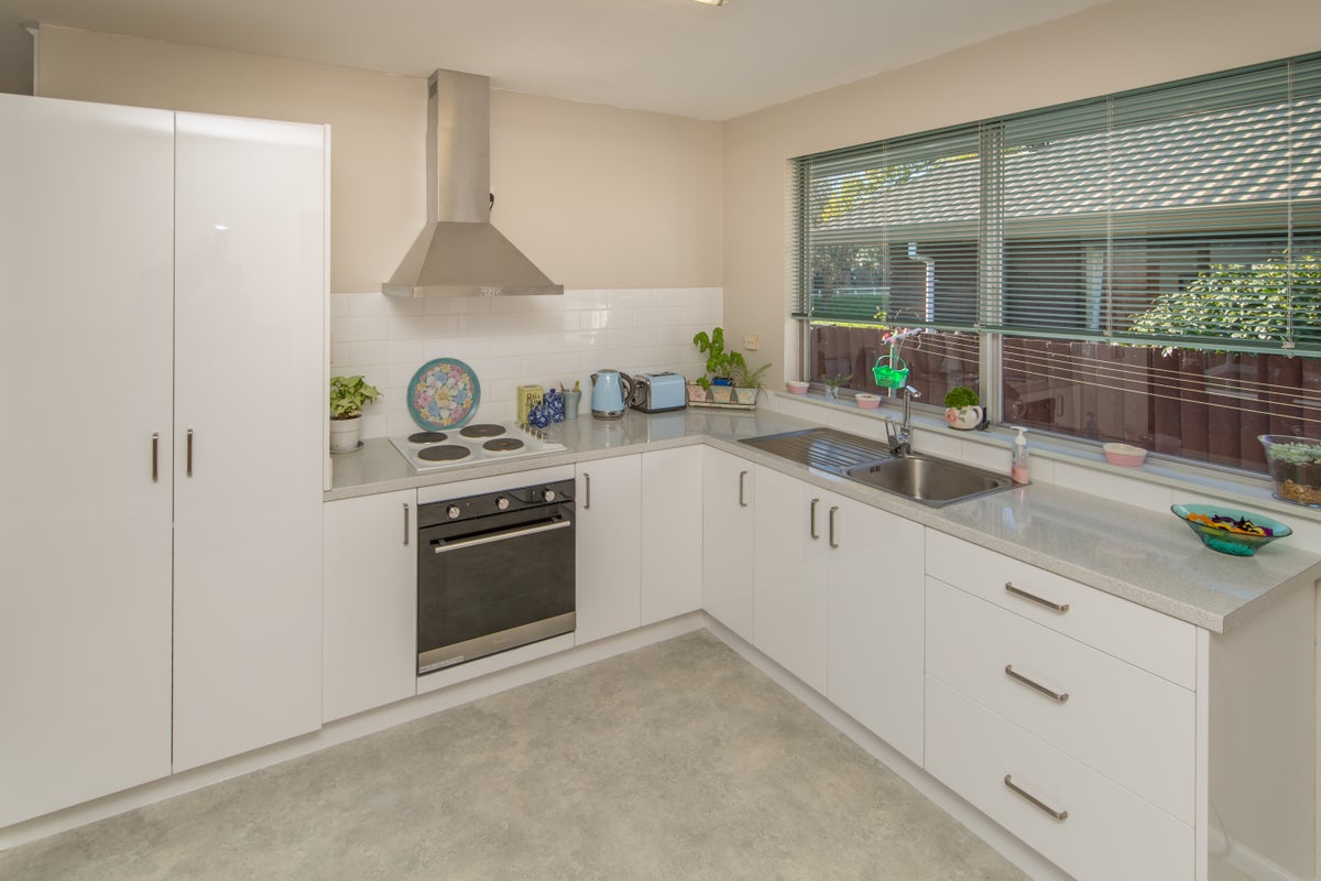 1/148 Riverlaw Terrace, Saint Martins, Christchurch - Carousel 1