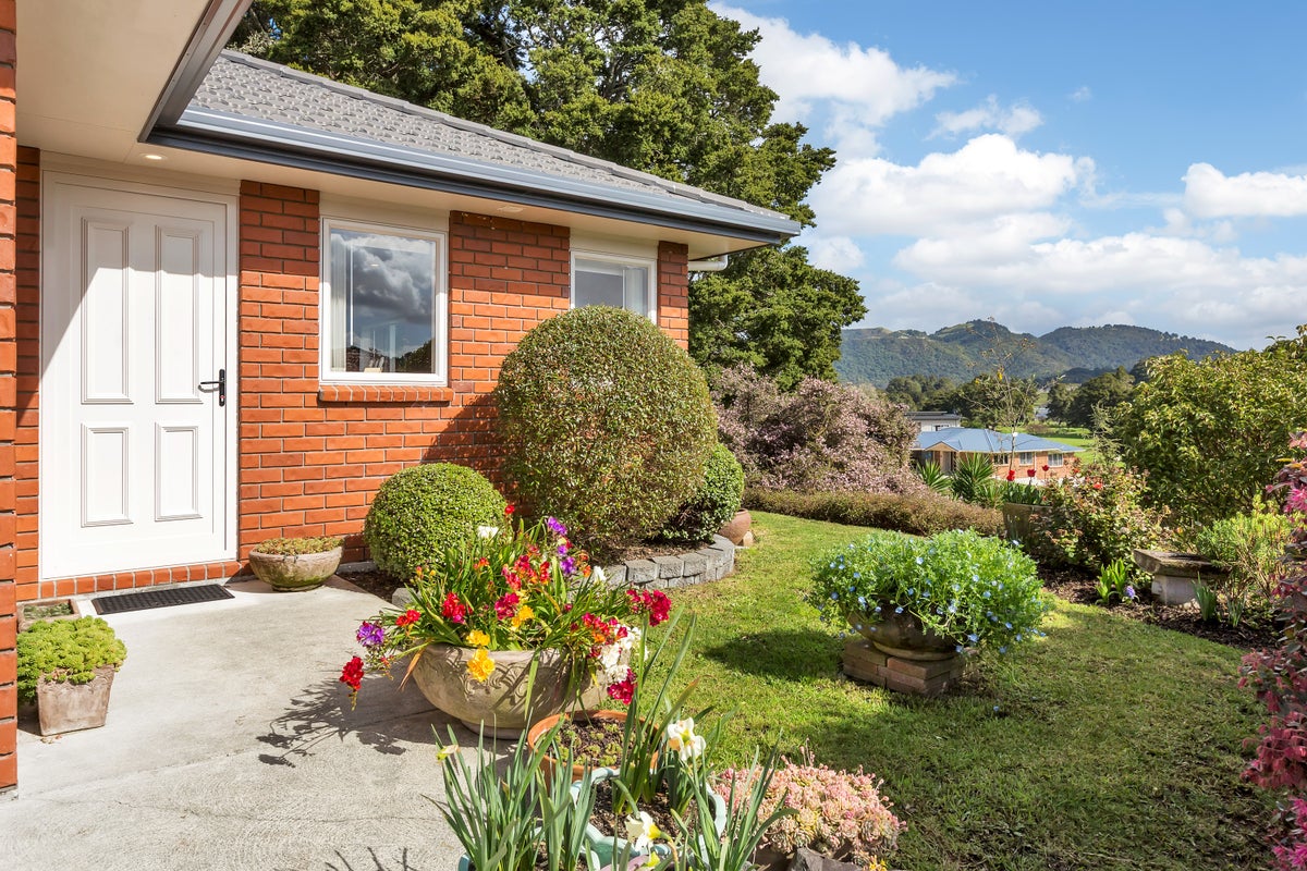 2 Scotia Place, Kamo, Whangarei - Carousel 2