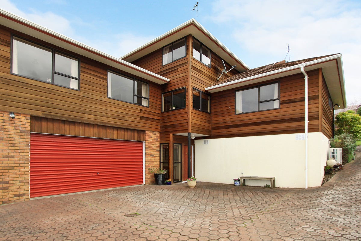 11 Maywood Grove, Churton Park, Wellington - Carousel 2