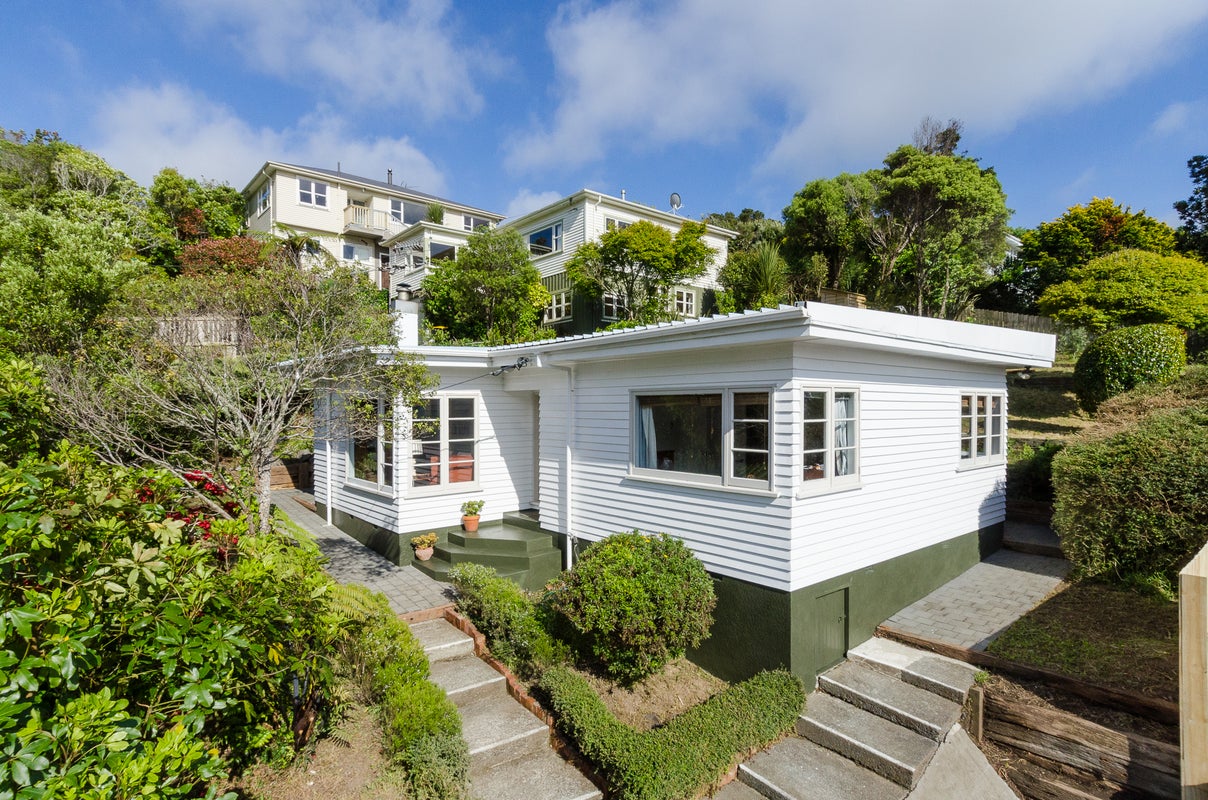 6 Allington Road, Karori, Wellington - Carousel 1