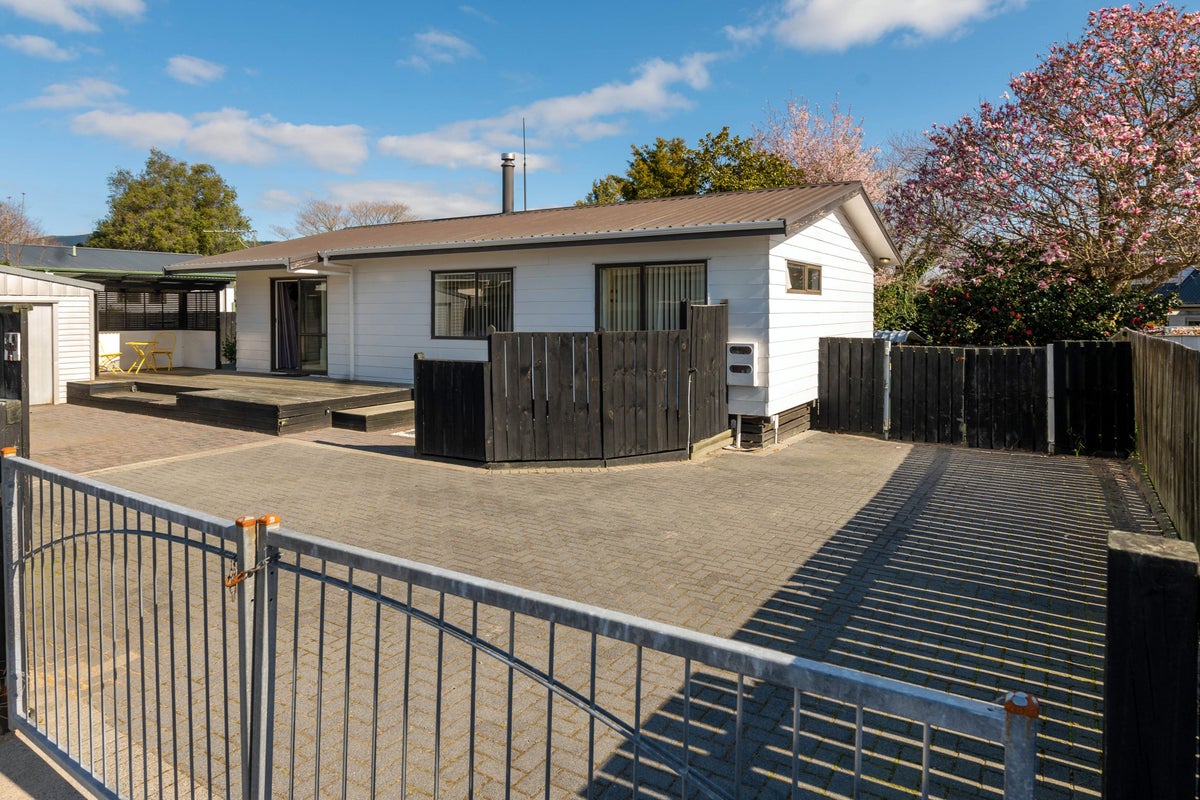 39A Dickens Street, Owhata, Rotorua - Carousel 15