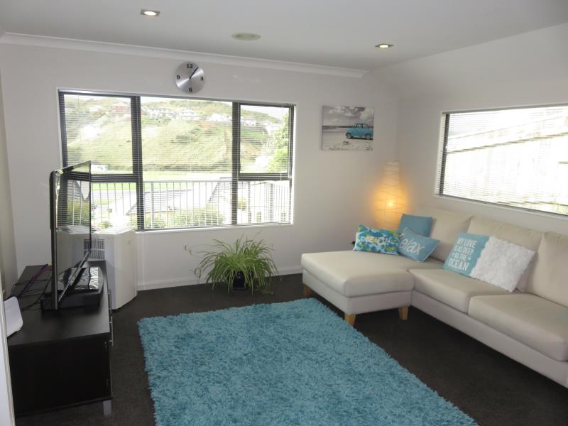7 Hetsby Place, Churton Park, Wellington - Carousel 1