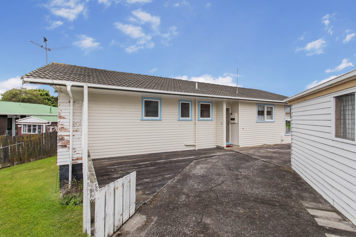 23 Lindis Place, Mangere Bridge, Auckland - Carousel 10