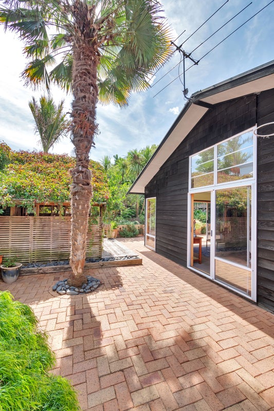 3C Queensway, Three Kings, Auckland - Carousel 30