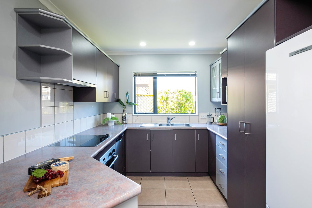 17/1232 HOWARD STREET, PARKVALE, HASTINGS - Carousel 2