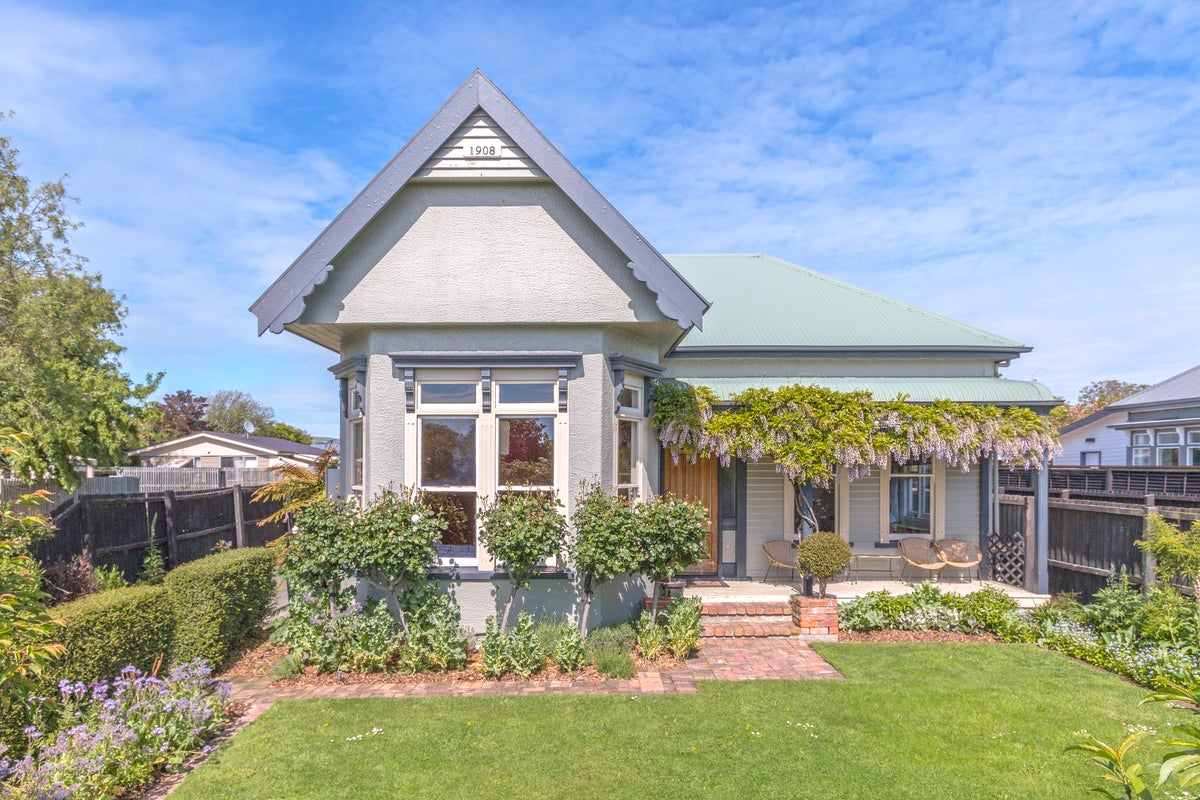 11 Strickland Street, Sydenham, Christchurch - Carousel 1
