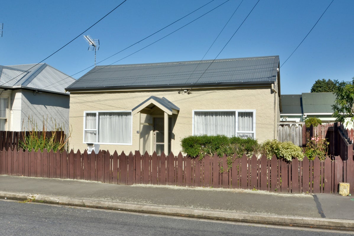 19 Selwyn Street, North East Valley, Dunedin - Carousel 1