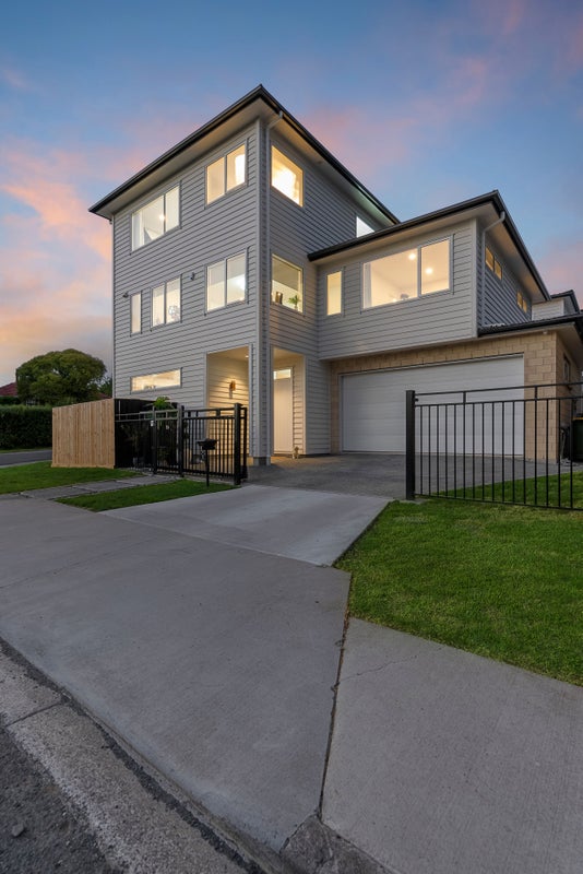 1 Gladfield Lane, Te Atatu Peninsula, Auckland - Carousel 36