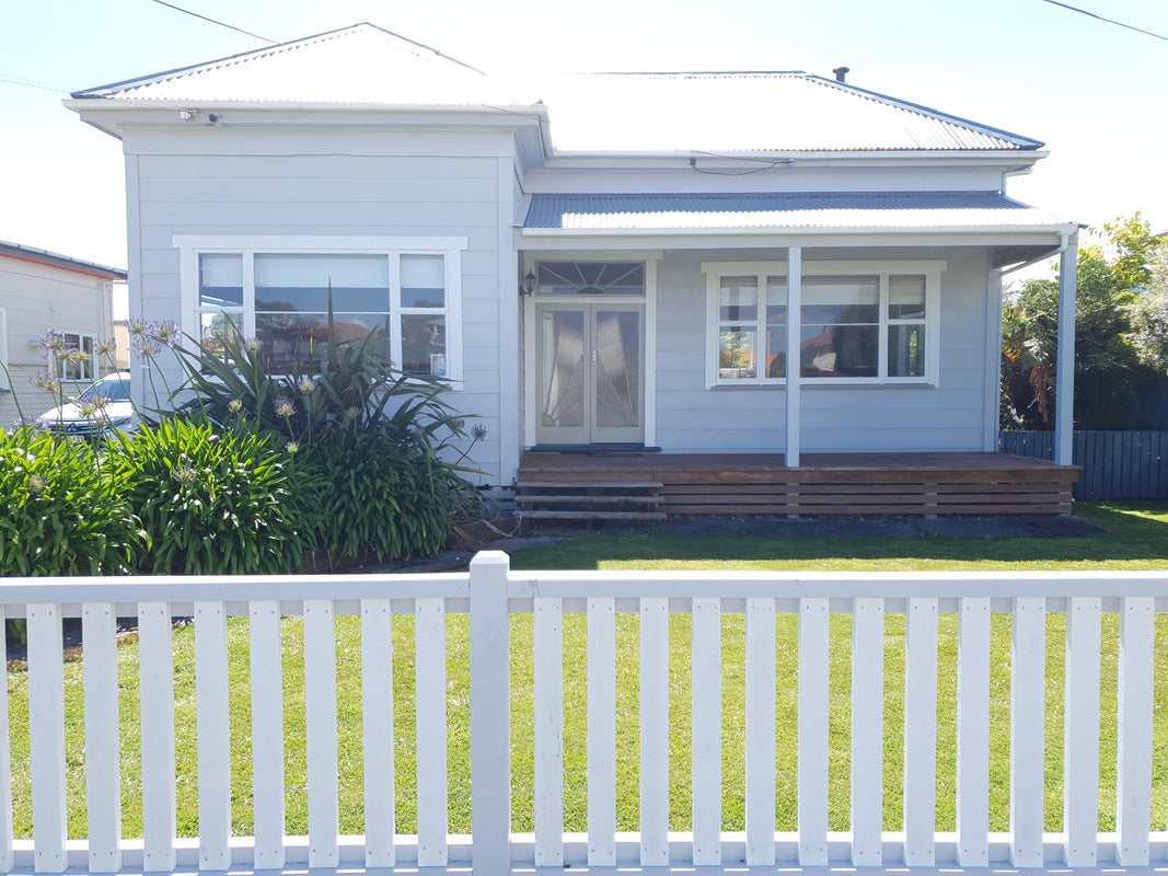 37 Queen Street, Westport, Westport - Carousel 1