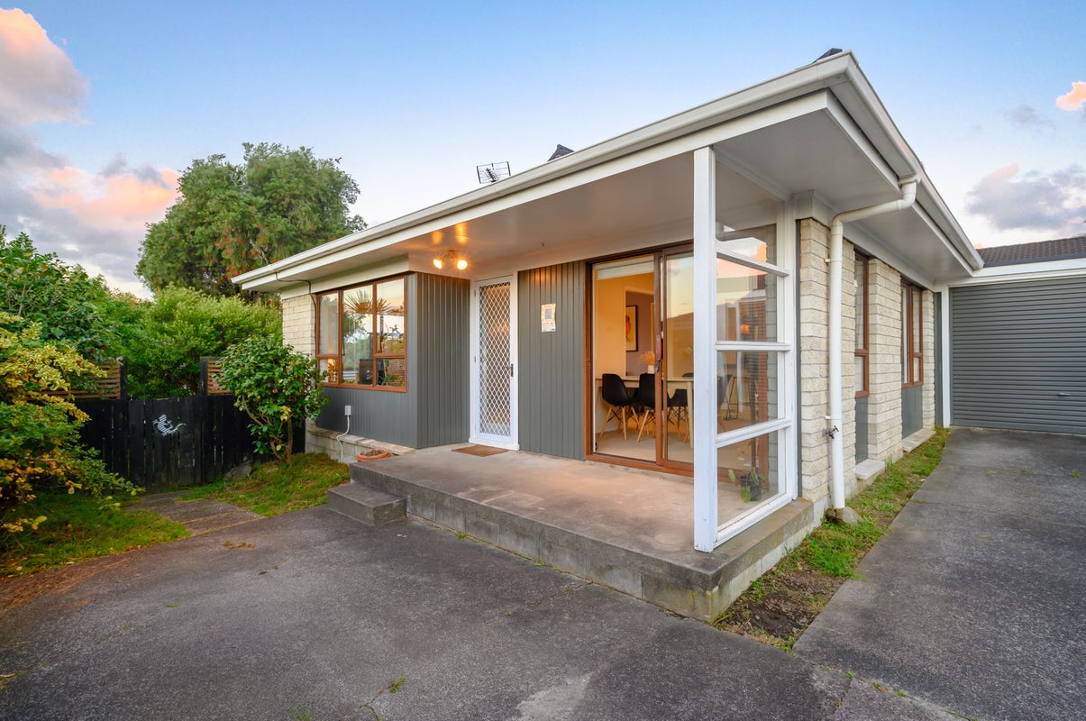 36B Highland Park Drive, Highland Park, Auckland - Carousel 1
