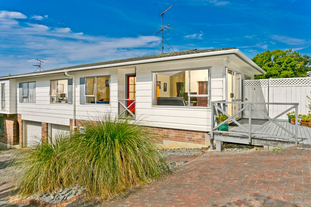 2/121 Mokoia Road, Birkenhead, Auckland - Carousel 1