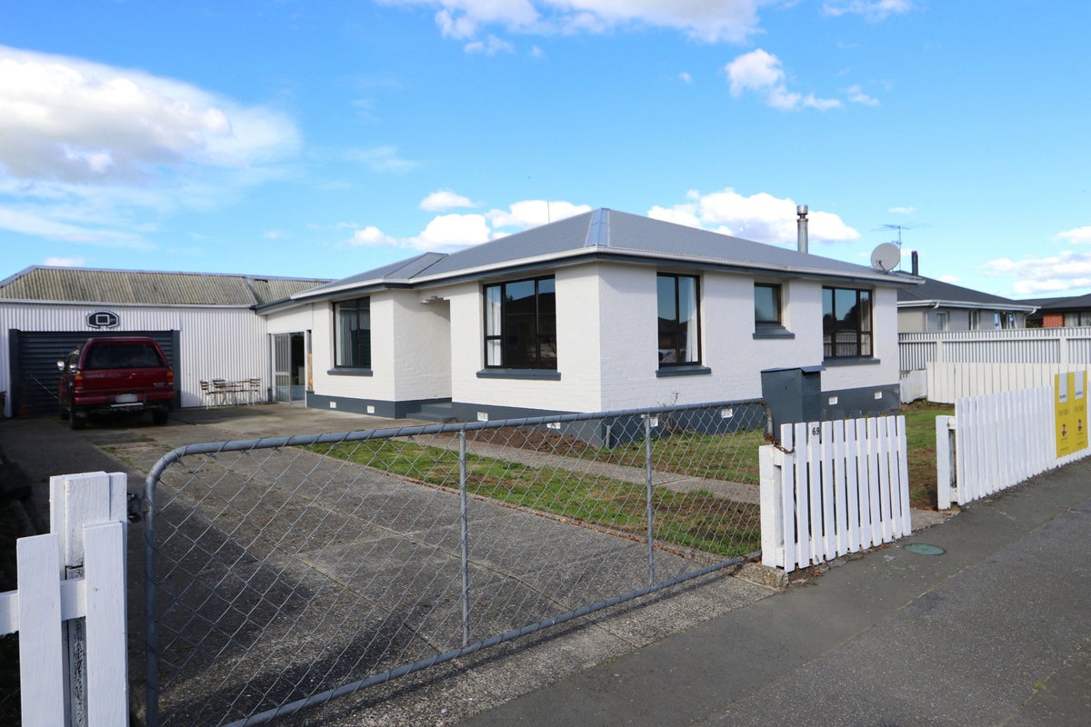 69 Regent Street, Newfield, Invercargill - Carousel 1