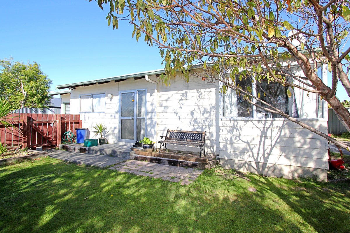 25A Lyttelton Crescent, Tamatea, Napier - Carousel 12