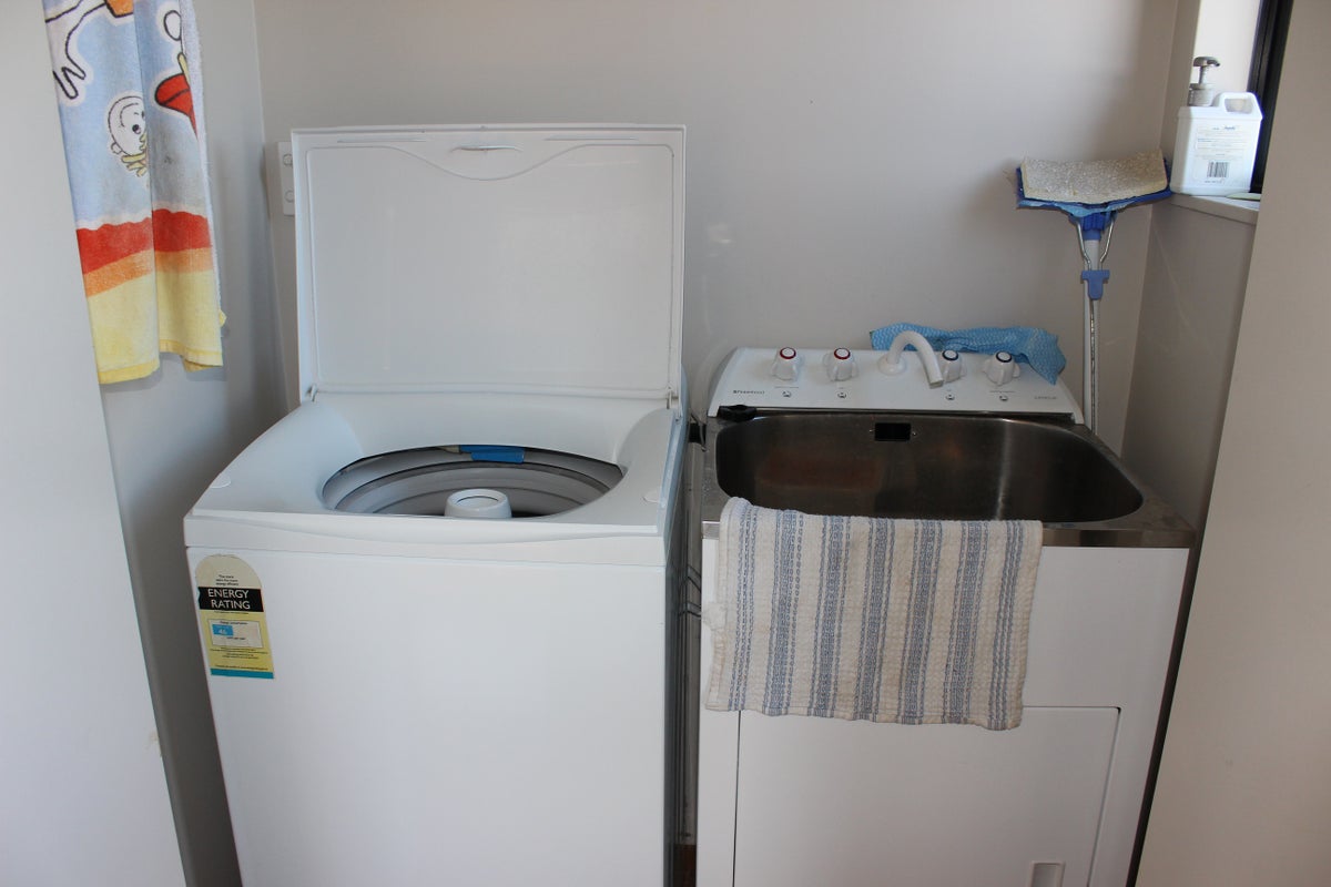 8A Karo Place, Glendene, Auckland - Carousel 10