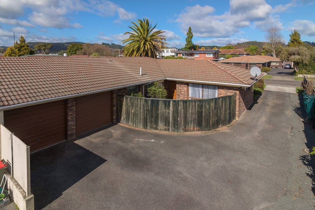 27A Holland Street, Glenholme, Rotorua - Carousel 1