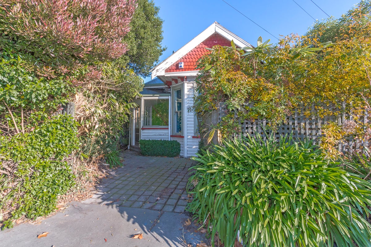 433 Barbadoes Street, Edgeware, Christchurch - Carousel 2