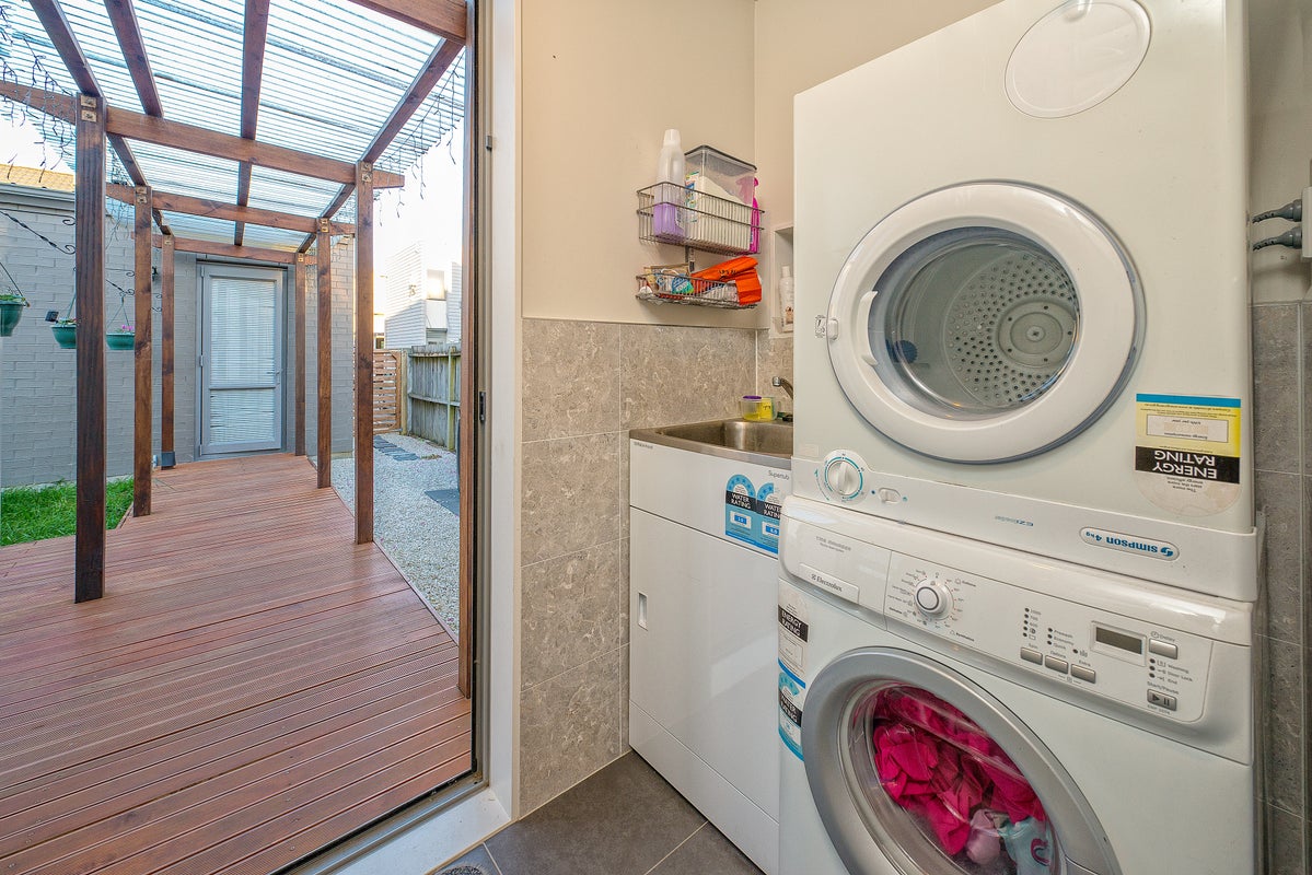 45 Phar Lap Crescent, Takanini, Auckland - Carousel 10