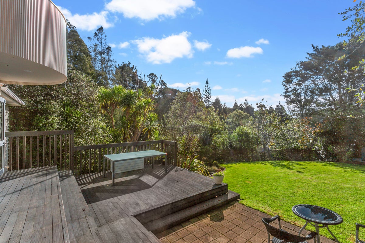 31 West Lynn Road, Titirangi, Auckland - Carousel 2