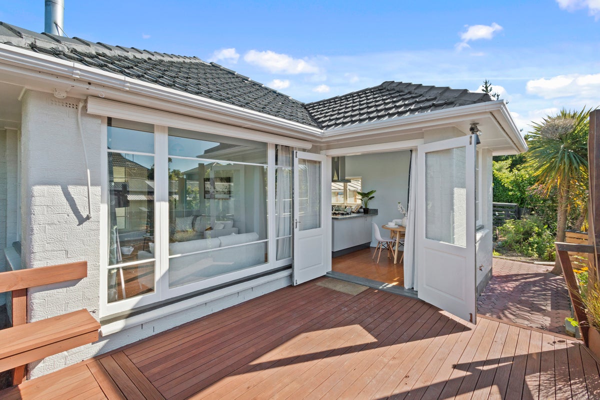 70 Bridge Street, New Brighton, Christchurch - Carousel 2