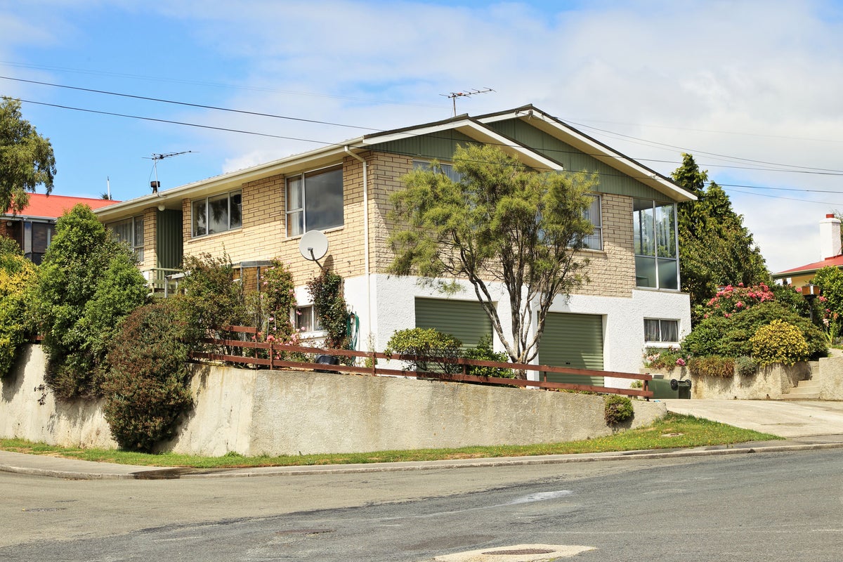 8 Cambridge Street, Balclutha - Carousel 19
