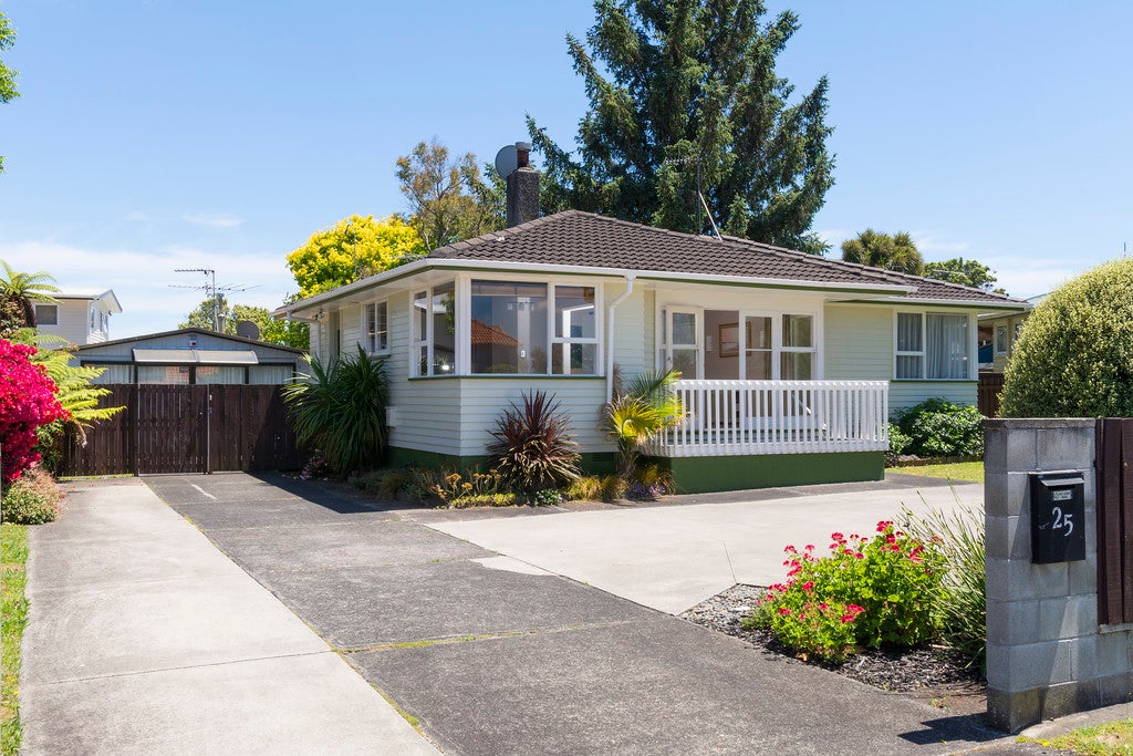 25 Whitford Road, Howick, Auckland - Carousel 2