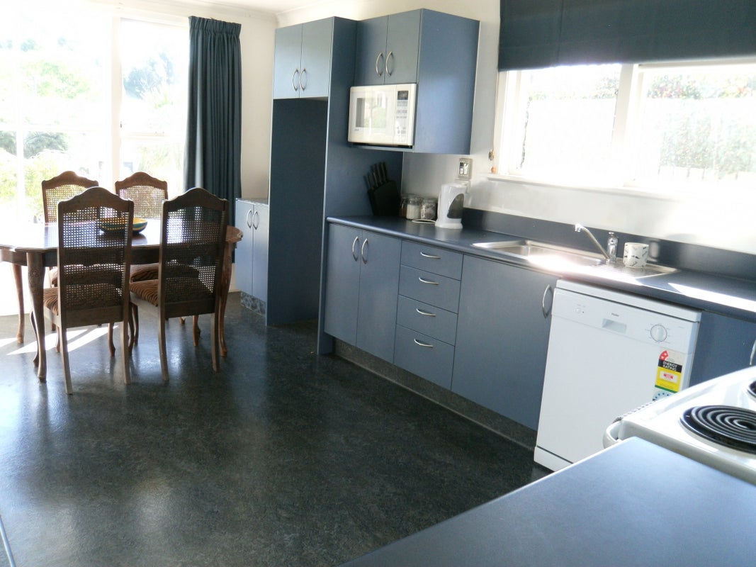 11 Stevenson Street, Balclutha - Carousel 2