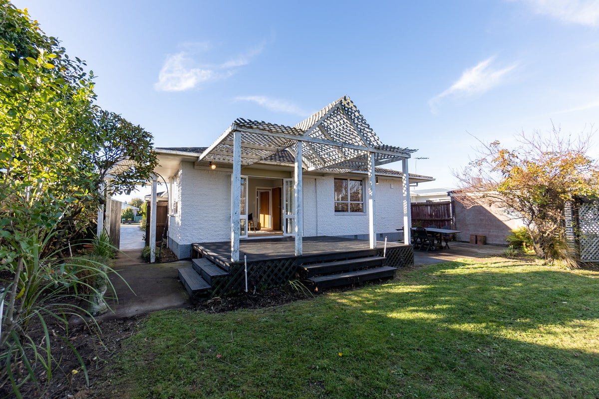 2/17 Minaret Street, Mairehau, Christchurch - Carousel 2