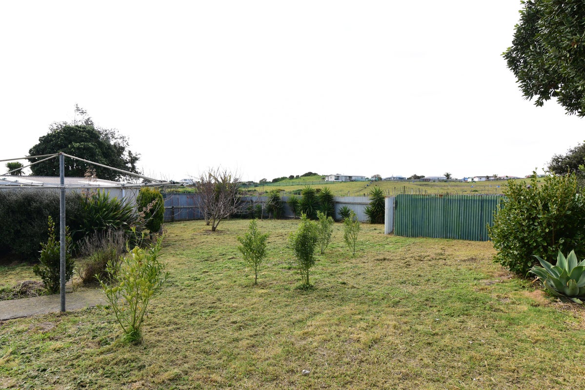 22A Polson Street, Castlecliff, Whanganui - Carousel 2
