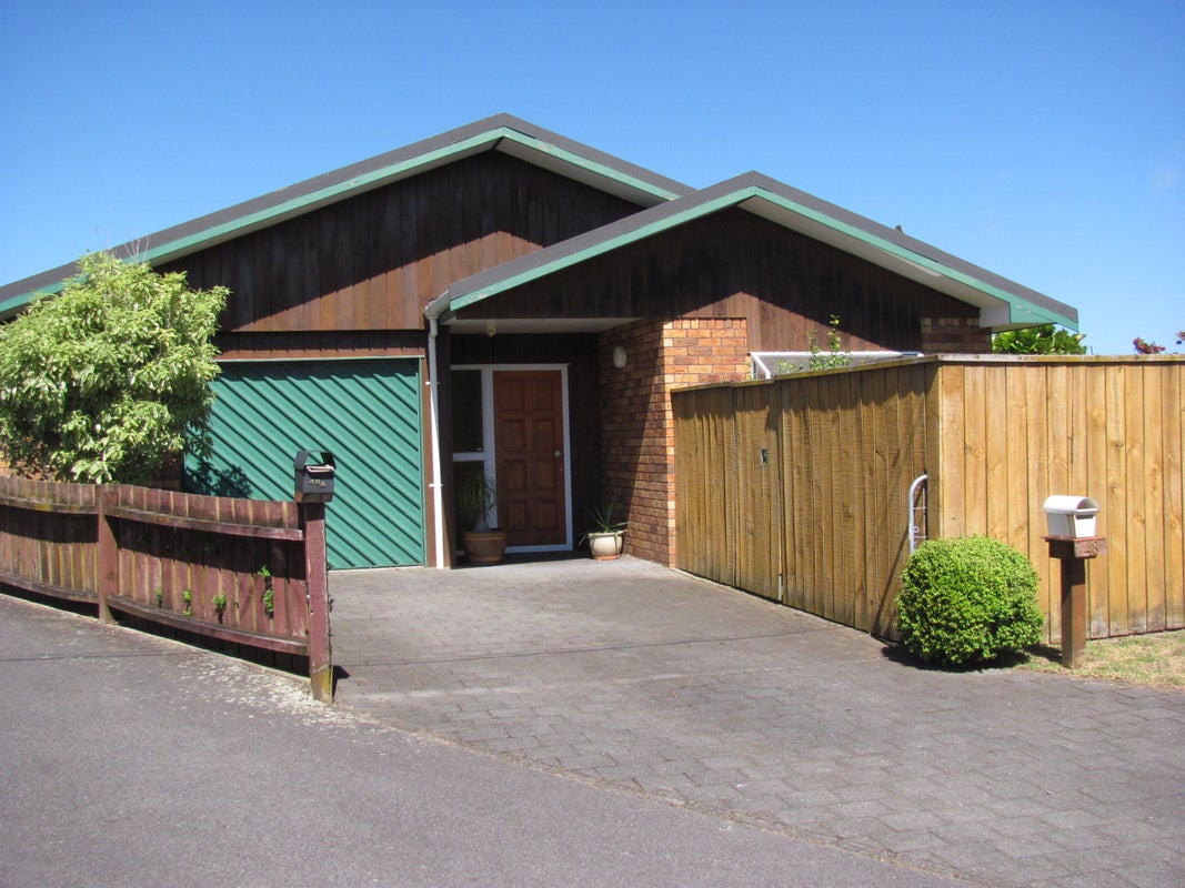 48A Martin Road, Paraparaumu Beach, Paraparaumu - Carousel 1