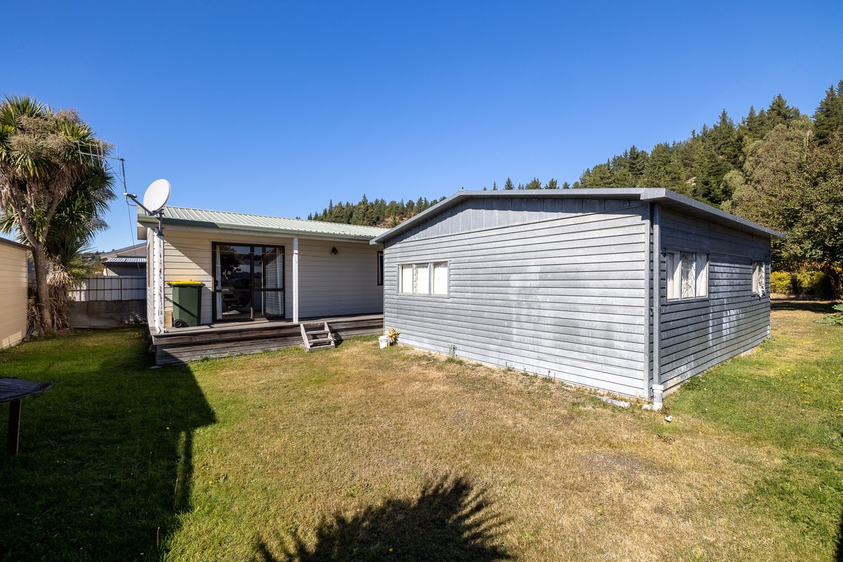 27 Main Road, Luggate, Wanaka - Carousel 17