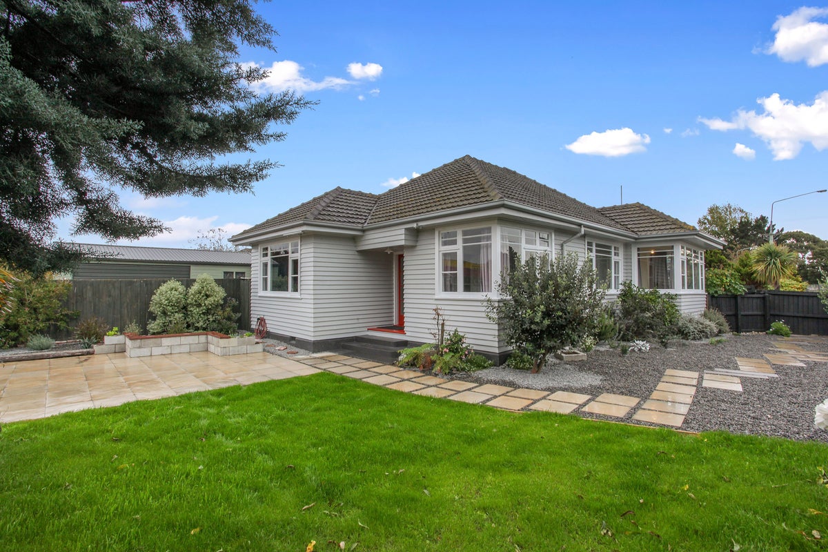 152 Breezes Road, Avondale, Christchurch - Carousel 1