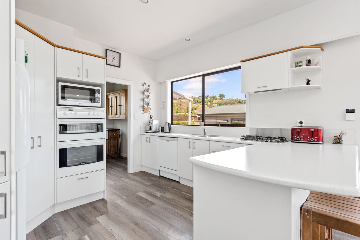 55 Wilsons Road South, Saint Martins, Christchurch - Carousel 1