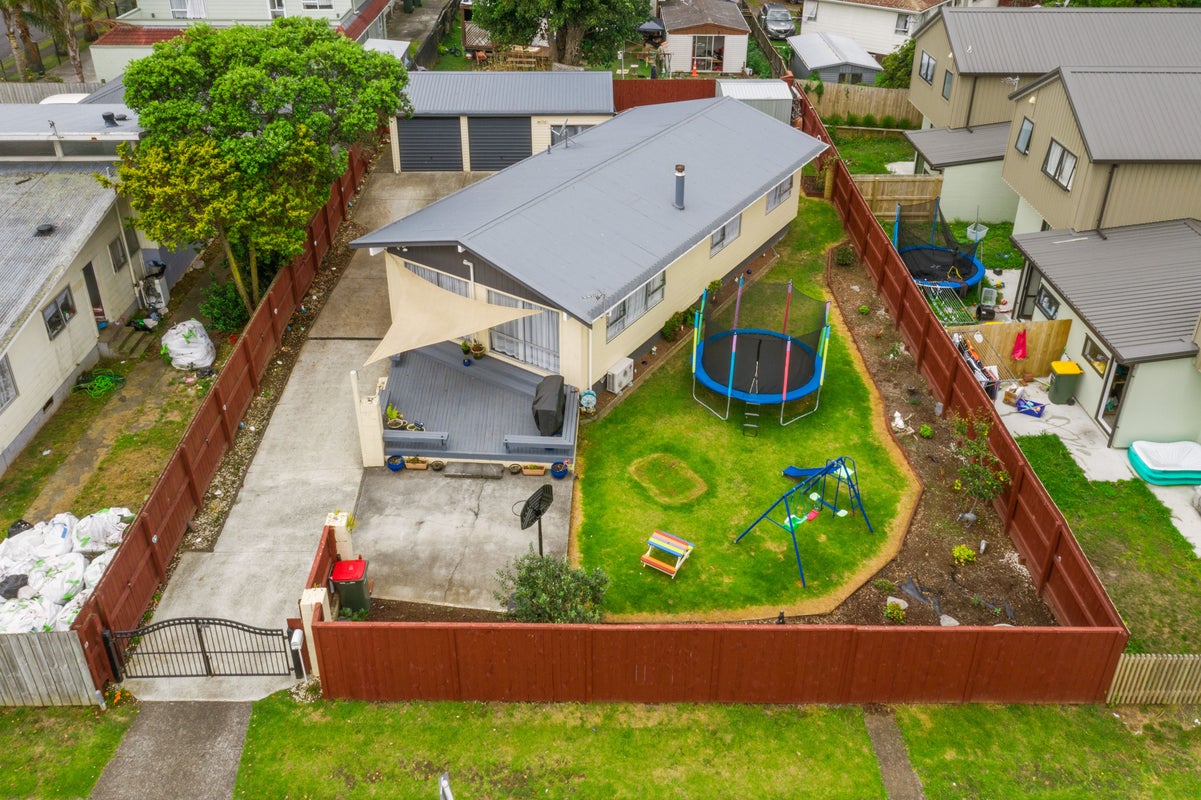 111 Rowandale Avenue, Manurewa, Auckland - Carousel 1