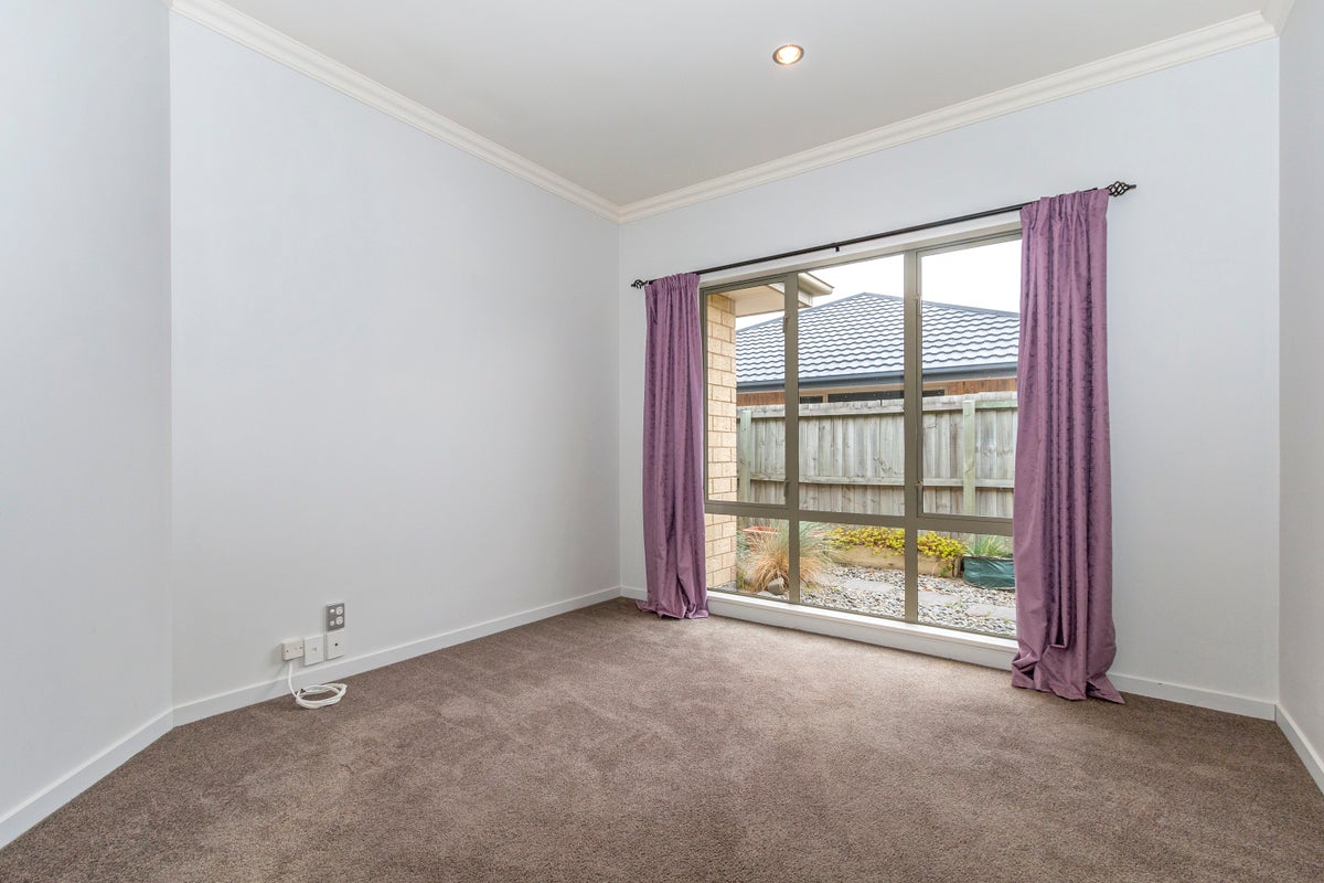 2 Bibiana Street, Aidanfield, Christchurch - Carousel 10