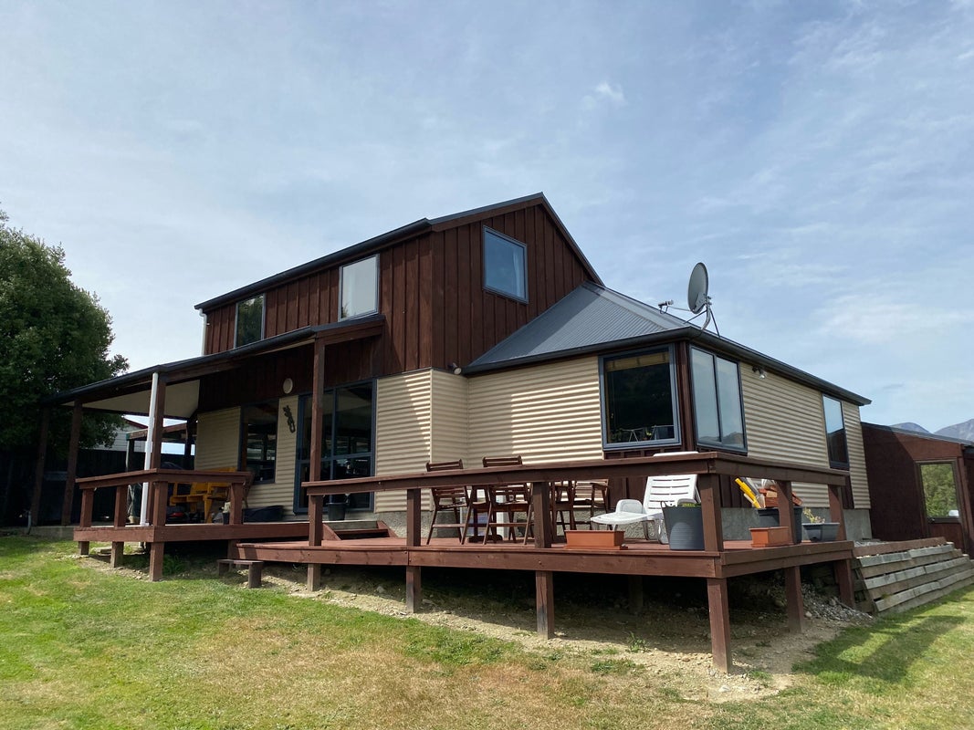 25 Parry Crescent, Wanaka - Carousel 2