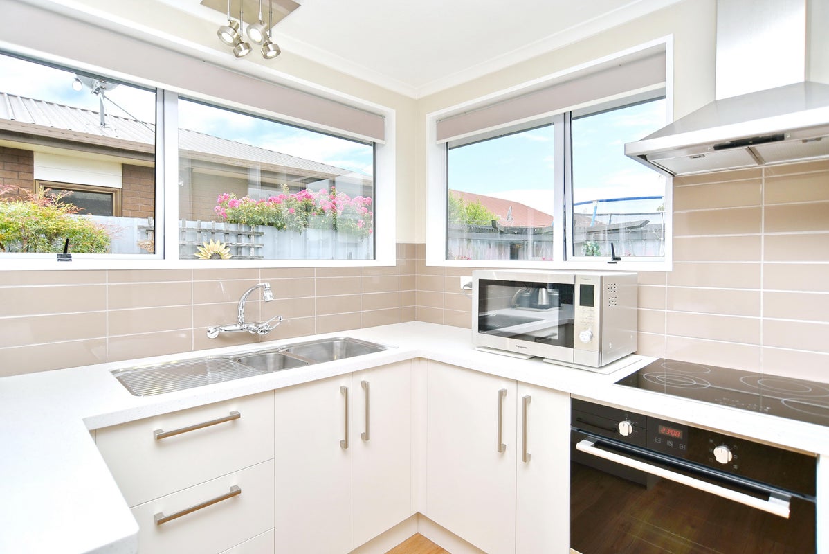 2/39 Norrie Street, Redwood, Christchurch - Carousel 2