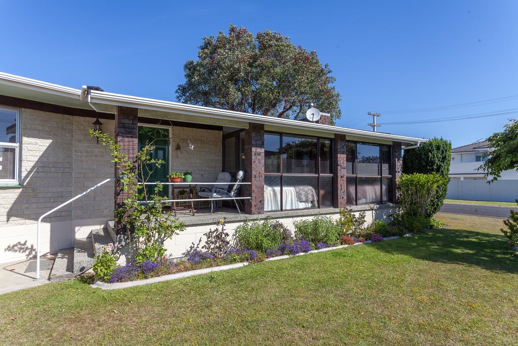 17 Hamilton Crescent, Whitianga, Whitianga - Carousel 2
