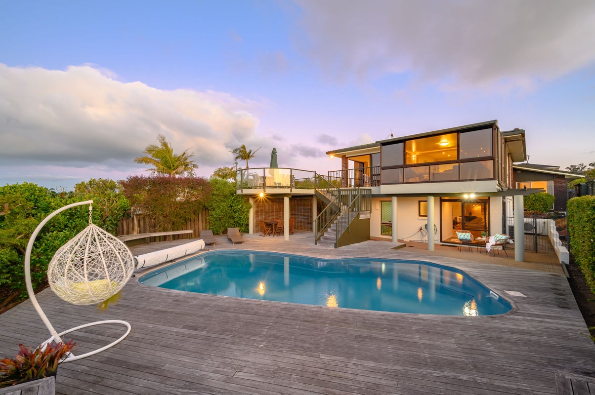 14 Paykel Avenue, Farm Cove, Auckland - Carousel 1