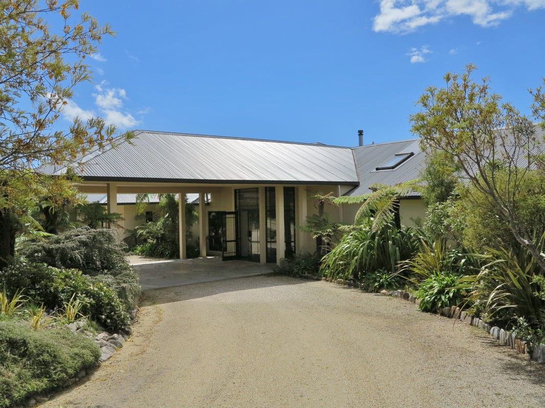 1552 Takaka-Collingwood Highway, Parapara, Collingwood - Carousel 2