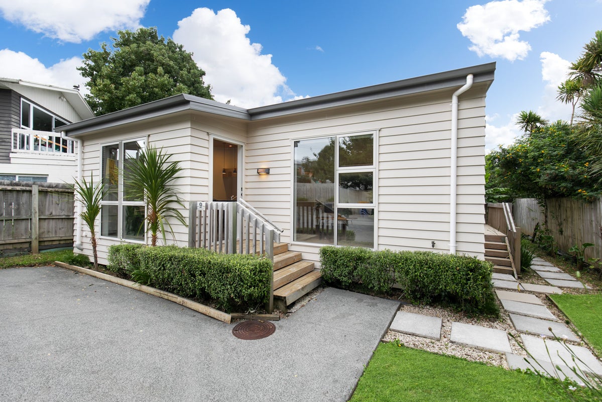 9 Mackwood Place, Birkdale, Auckland - Carousel 1